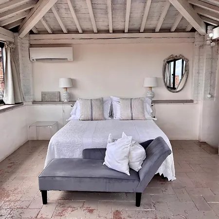 1550 Residenza D'epoca Bed & Breakfast 3*