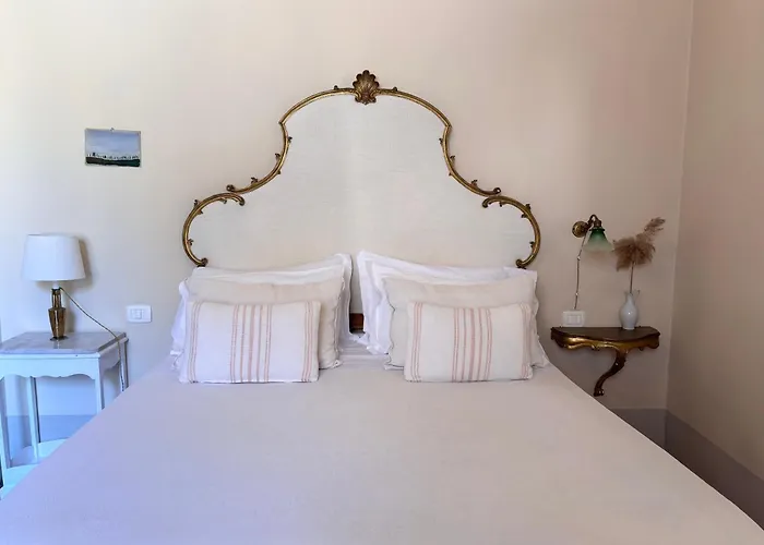 1550 Residenza D'epoca Bed & Breakfast 3*